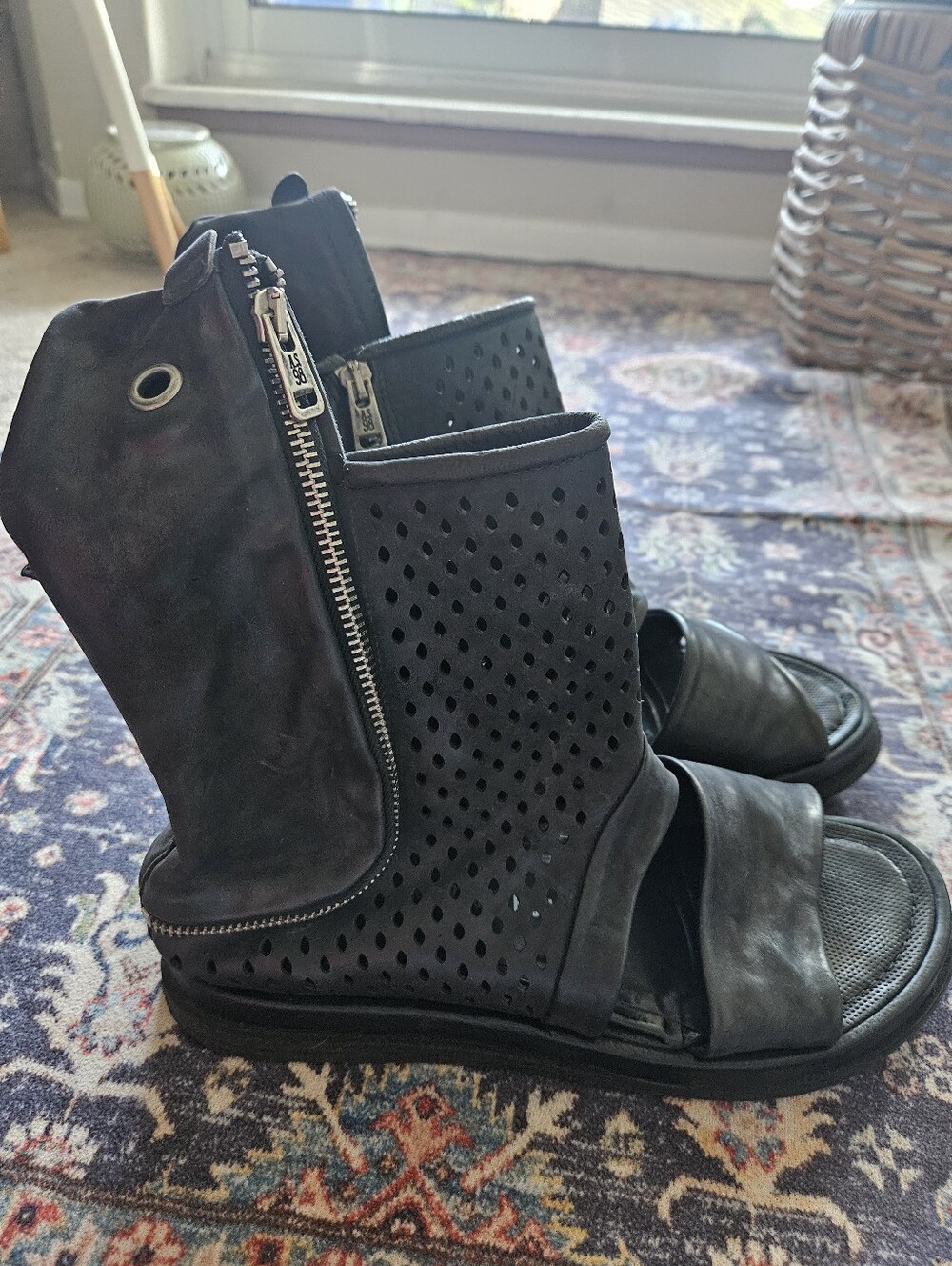 A.S.98 Black Leather Sandals. 41EU